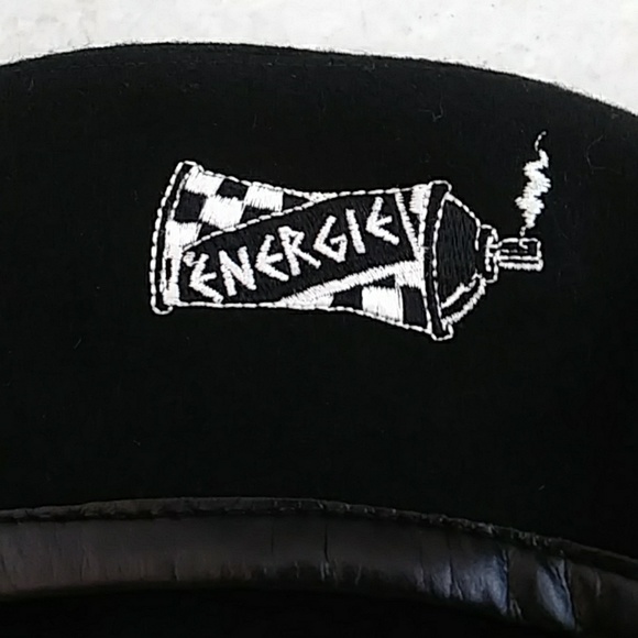 Italian Black Wool Beret - Picture 2 of 4